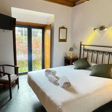 Country house A Ribeira Do Tambre *